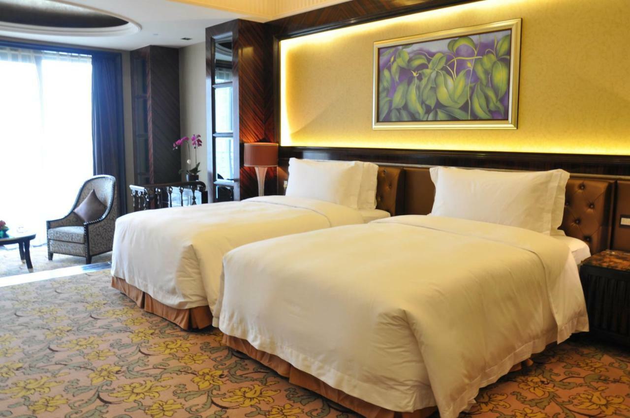 Howard Johnson Agile Plaza Chengdu Esterno foto